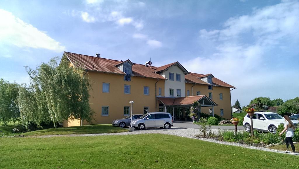 Landhotel Larenzen Кирхам Екстериор снимка