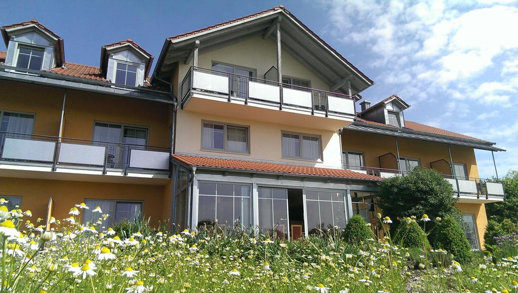 Landhotel Larenzen Кирхам Екстериор снимка